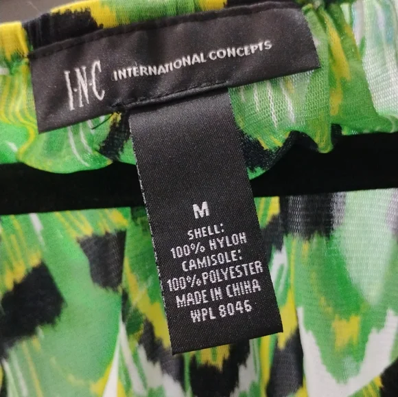 INC Green W Gem Stone Center Cap Sleeve Holiday Blouse SZ M - Picture 3 of 5